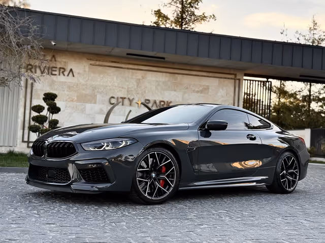 BMW M8 - фото 2
