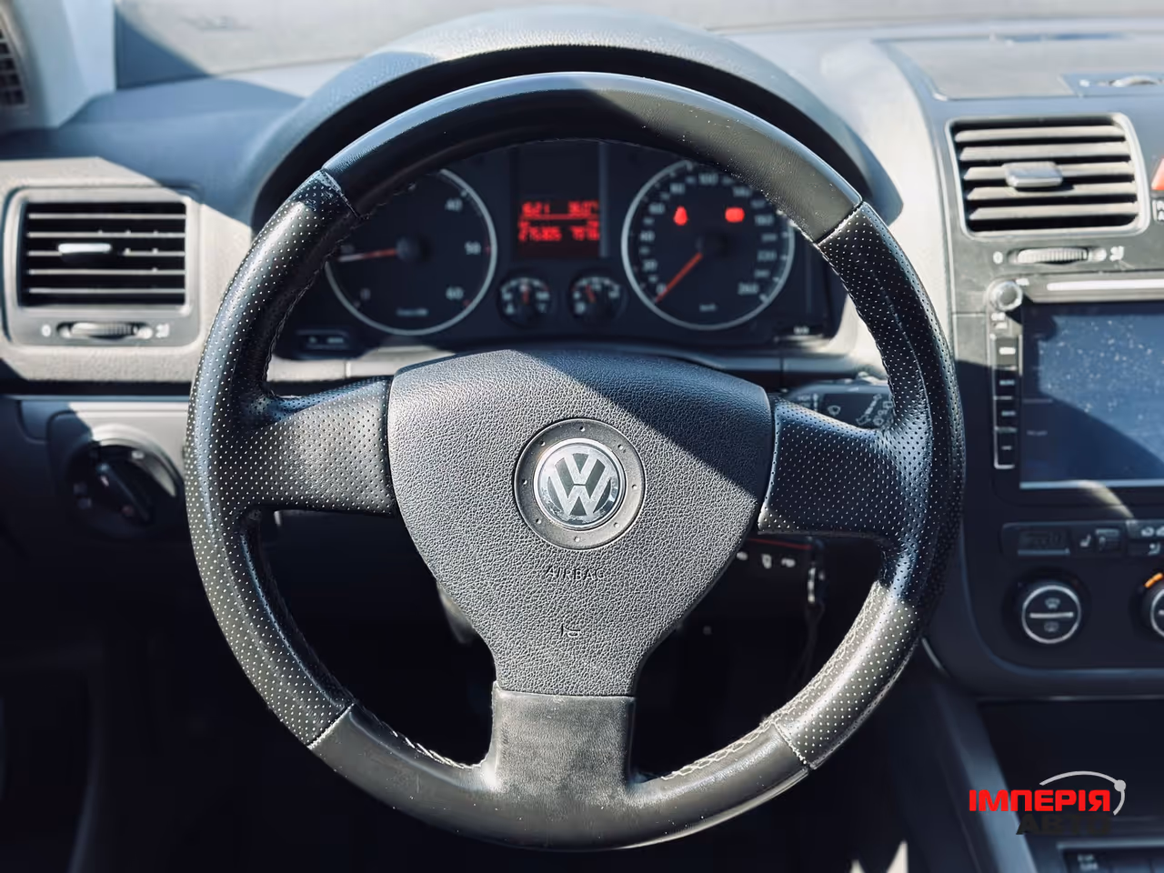 Volkswagen Golf - фото 22