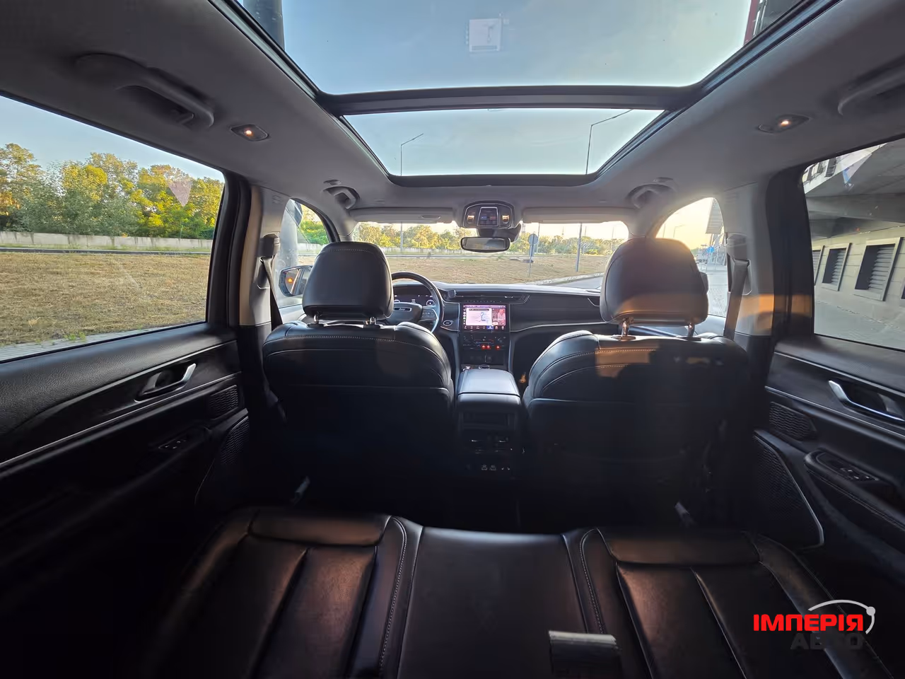 Jeep Grand Cherokee - фото 17