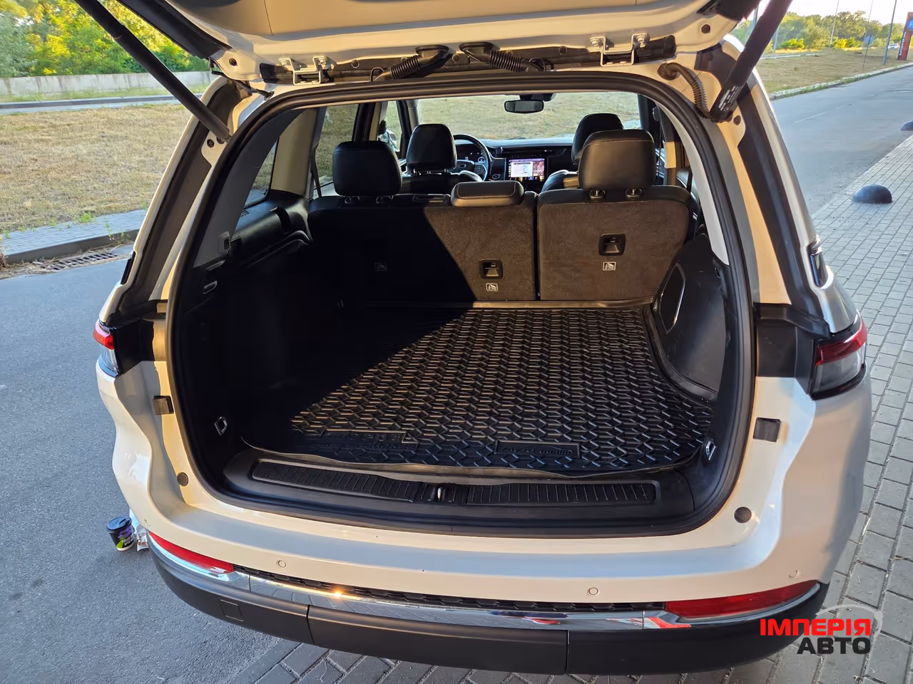 Jeep Grand Cherokee - фото 18