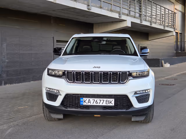 Jeep Grand Cherokee - фото 3