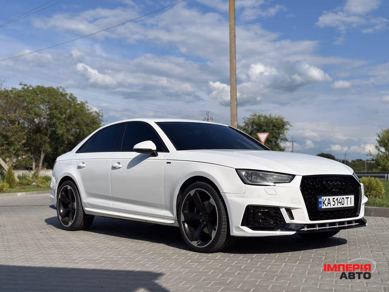 Audi A4 - фото 11
