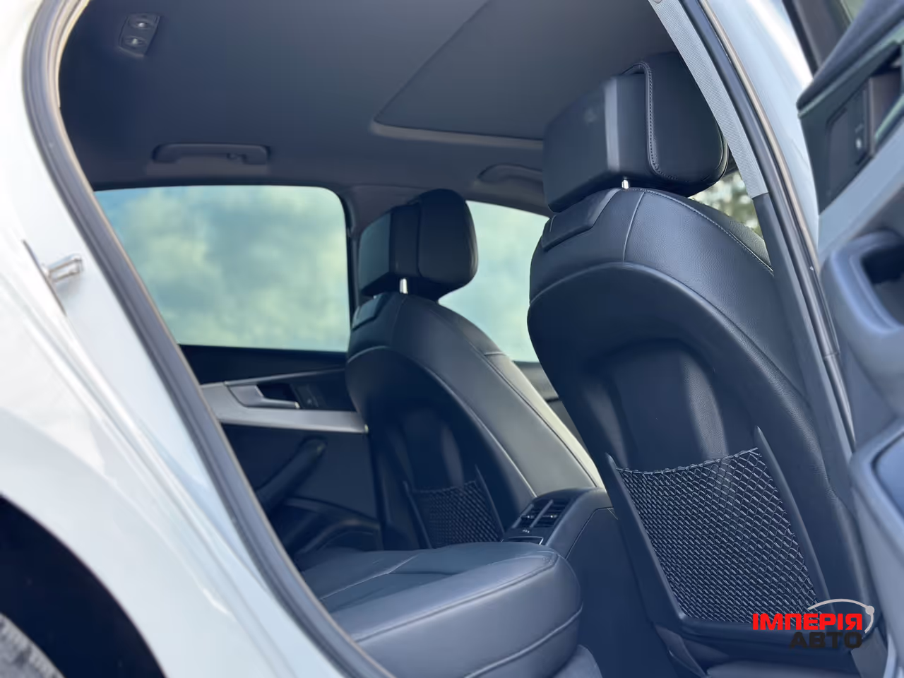 Audi A4 - фото 33
