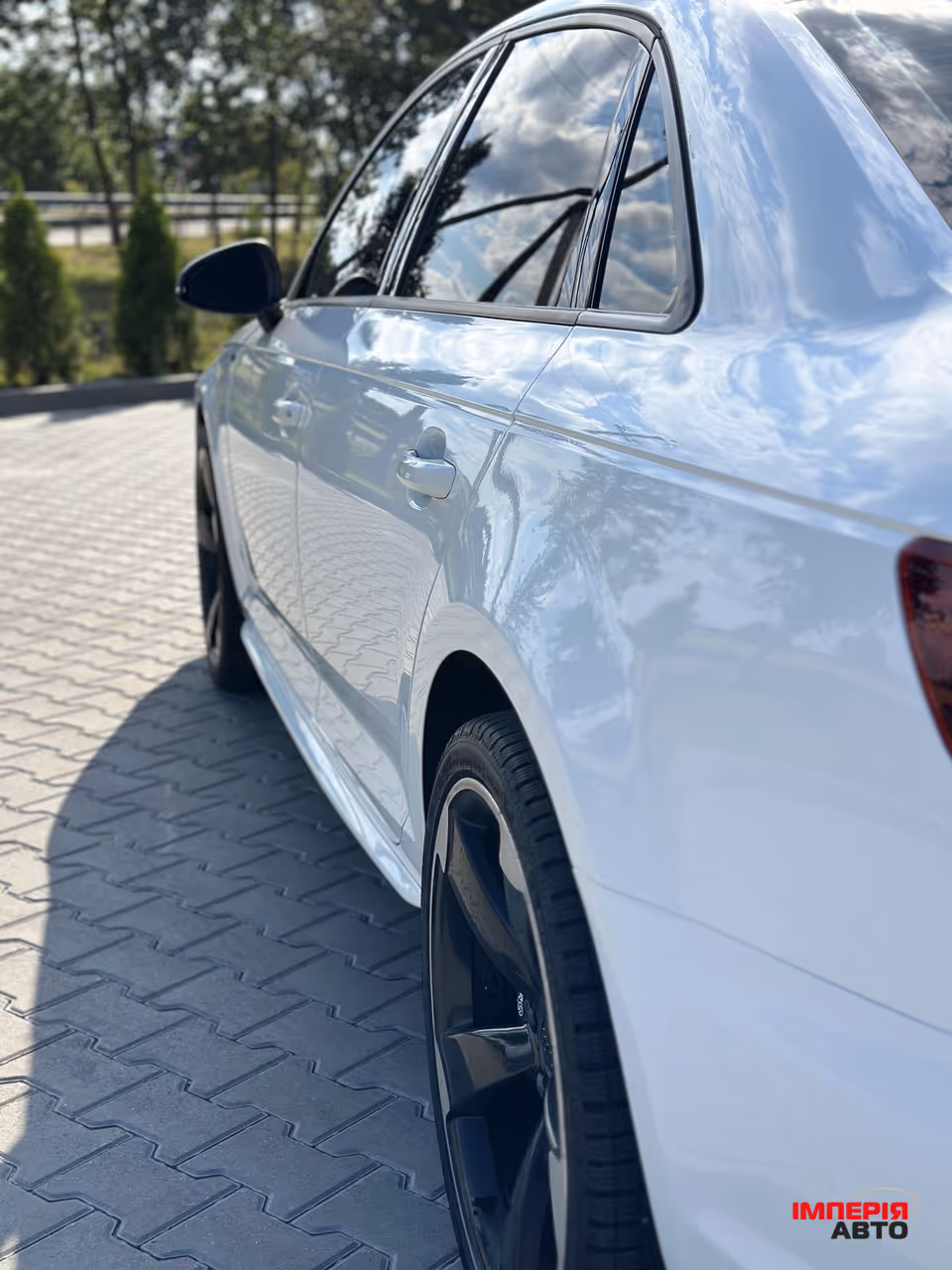 Audi A4 - фото 24