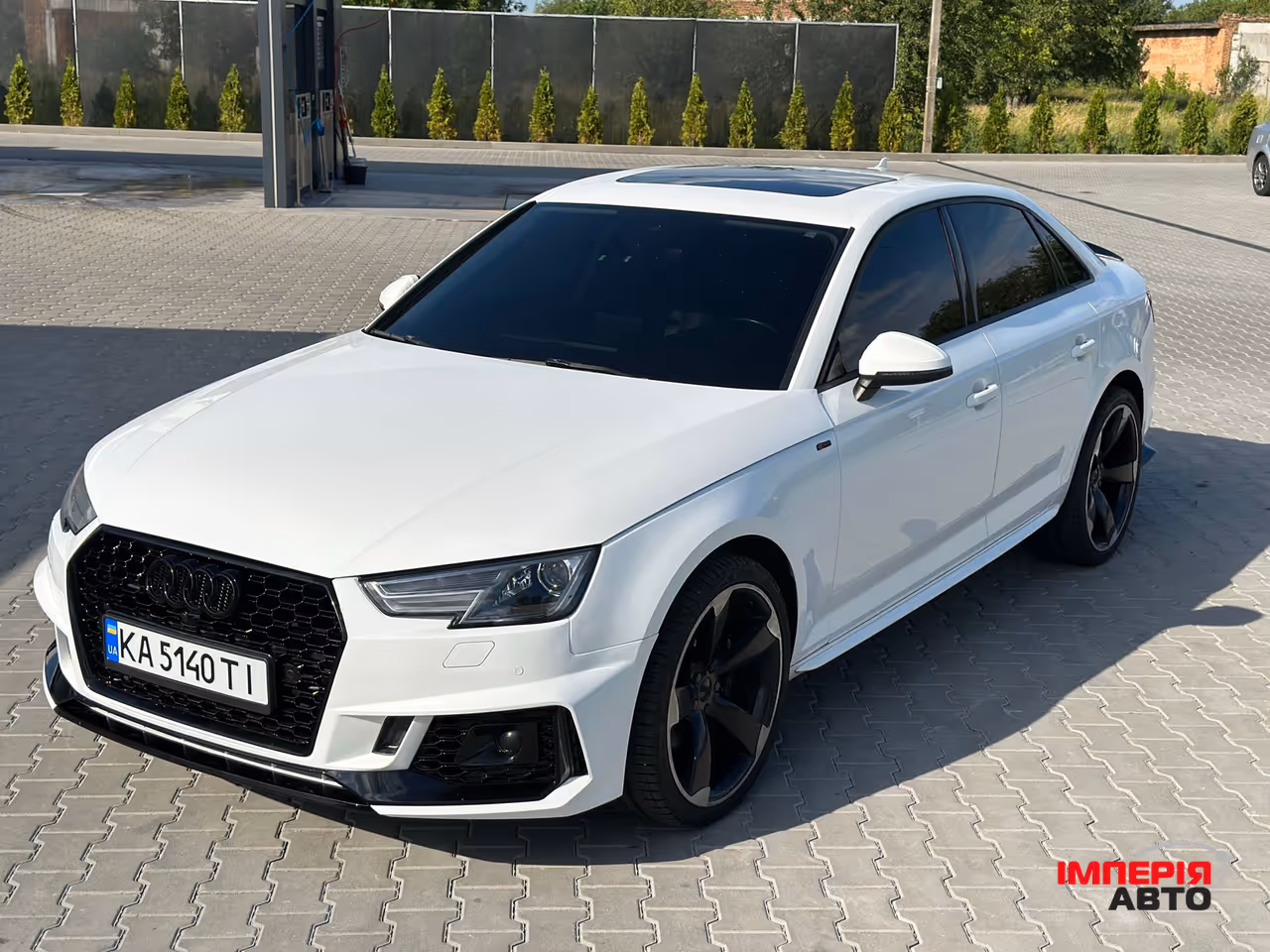 Audi A4 - фото 1