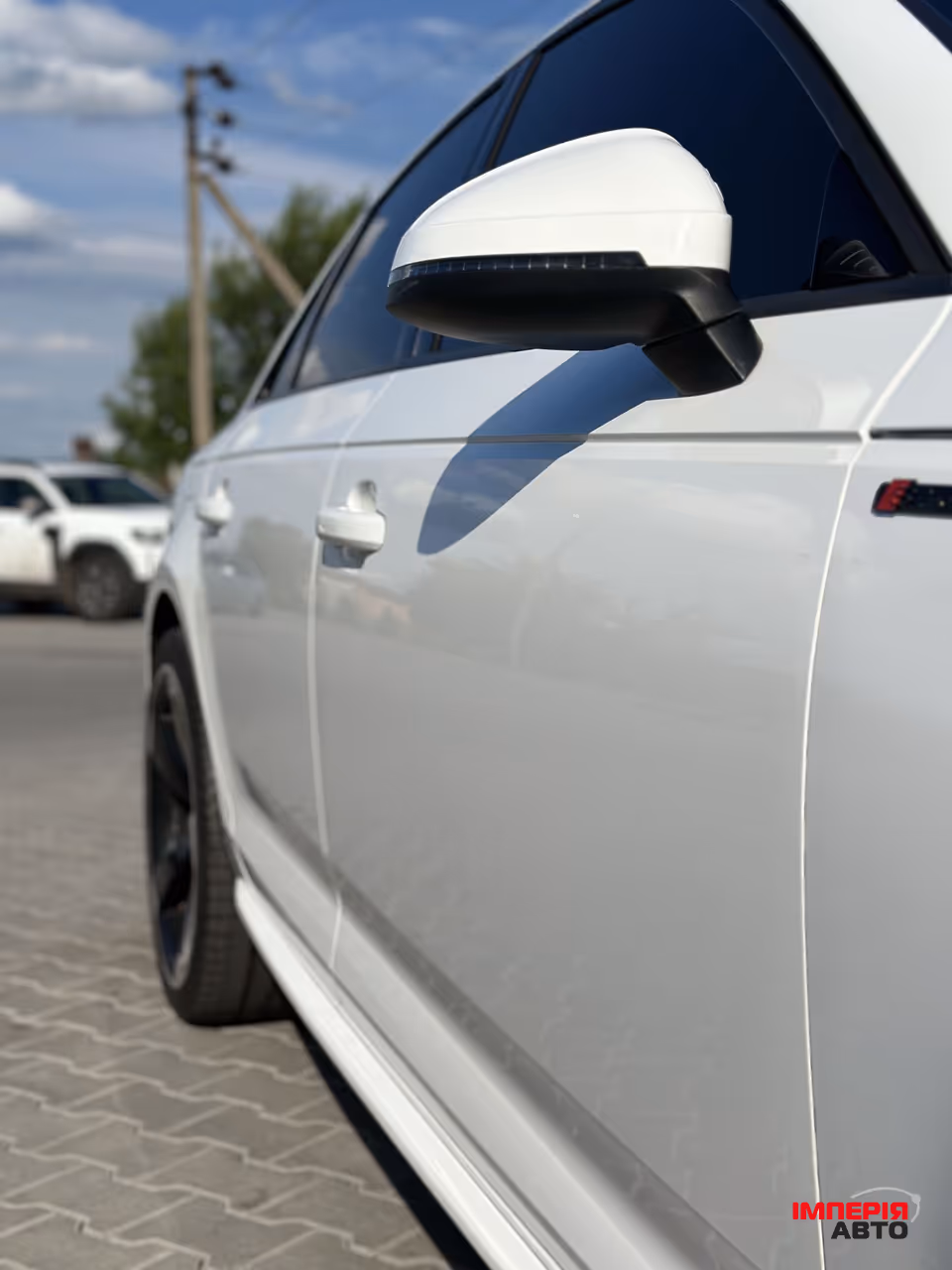 Audi A4 - фото 26