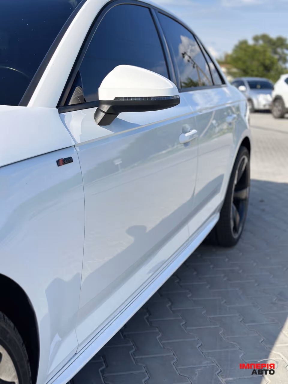 Audi A4 - фото 23