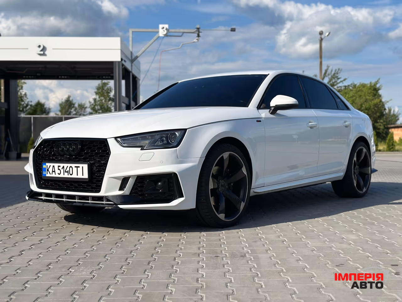 Audi A4 - фото 13