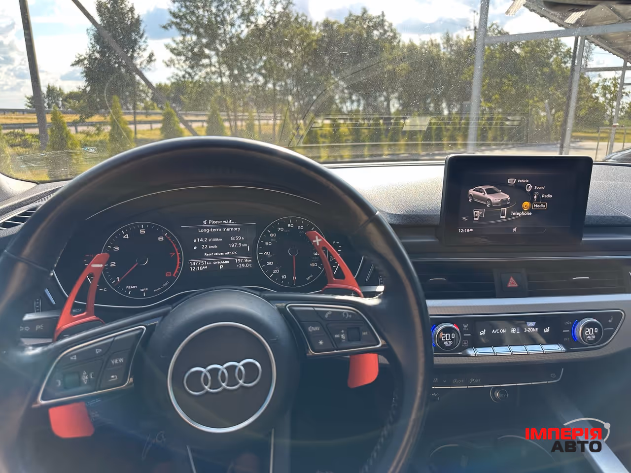 Audi A4 - фото 39