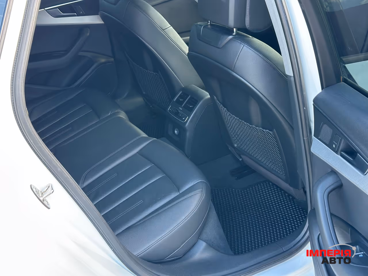 Audi A4 - фото 34