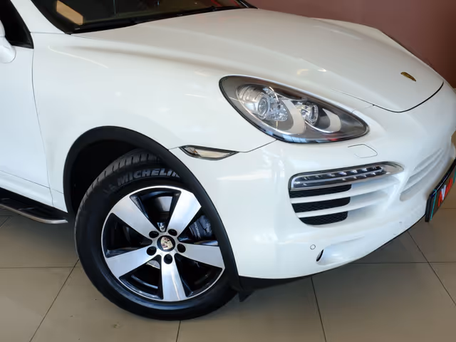 Porsche Cayenne - фото 3