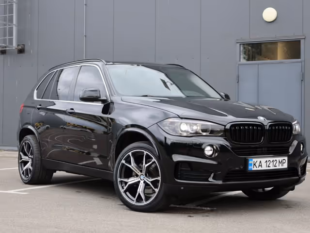 BMW X5 - фото 1