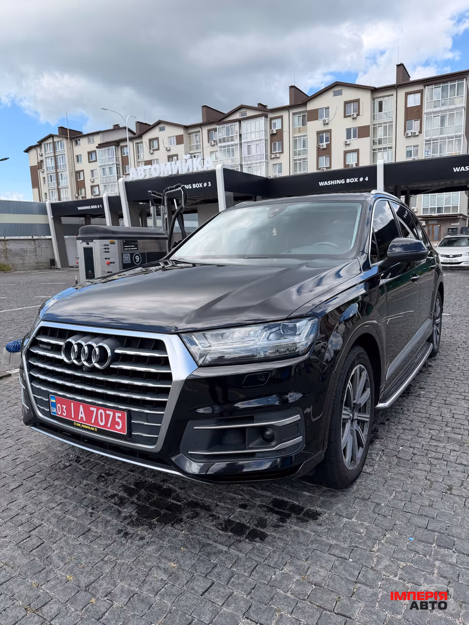 Audi Q7 - фото 1