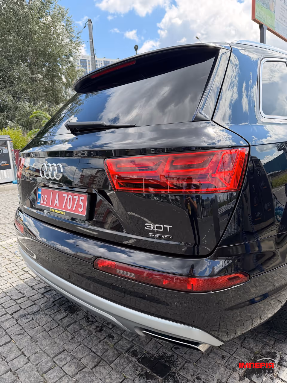 Audi Q7 - фото 11