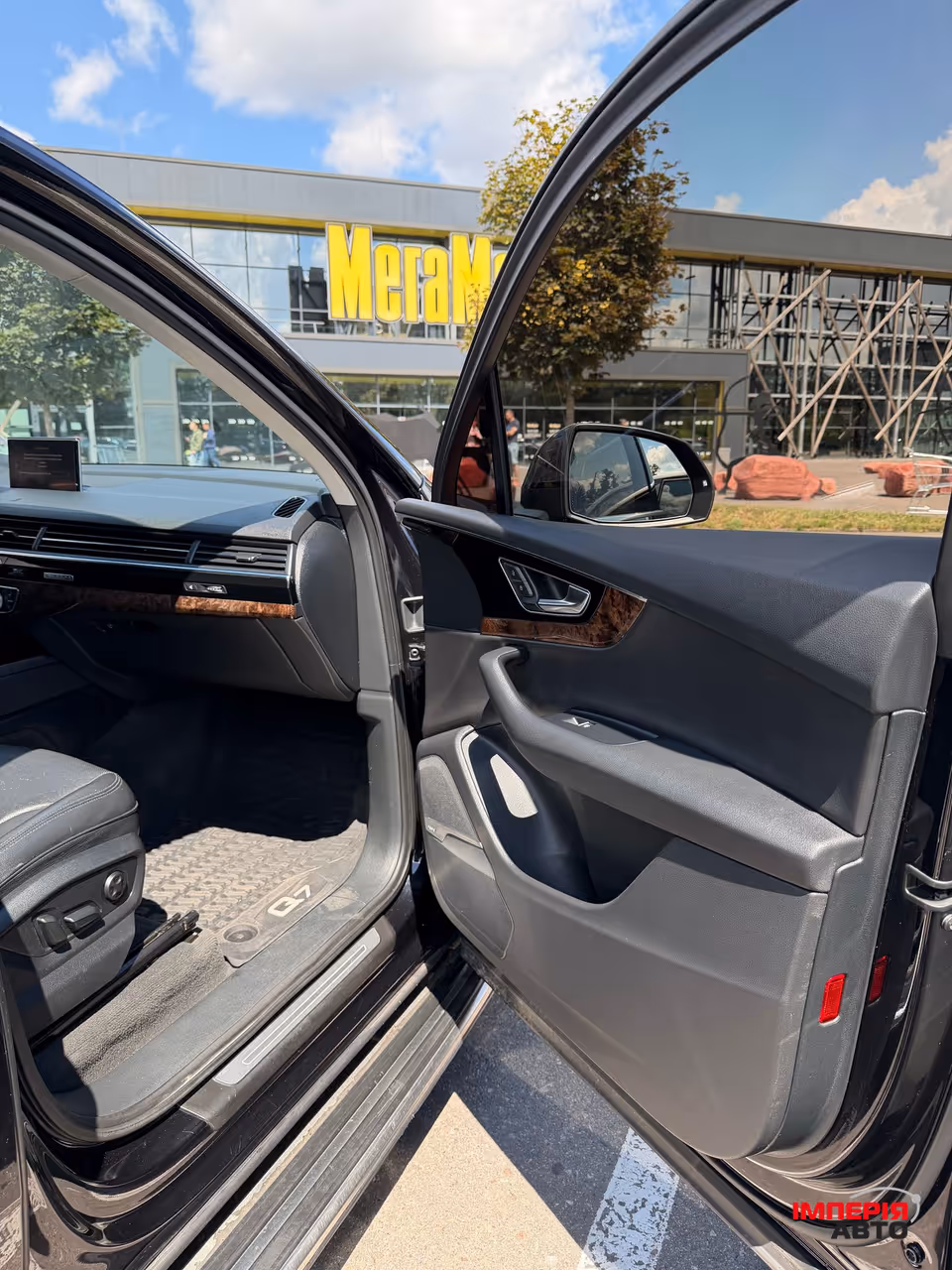 Audi Q7 - фото 22