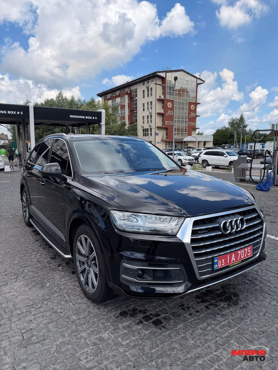 Audi Q7 - фото 5