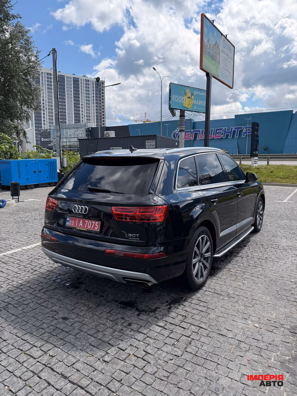 Audi Q7 - фото 10
