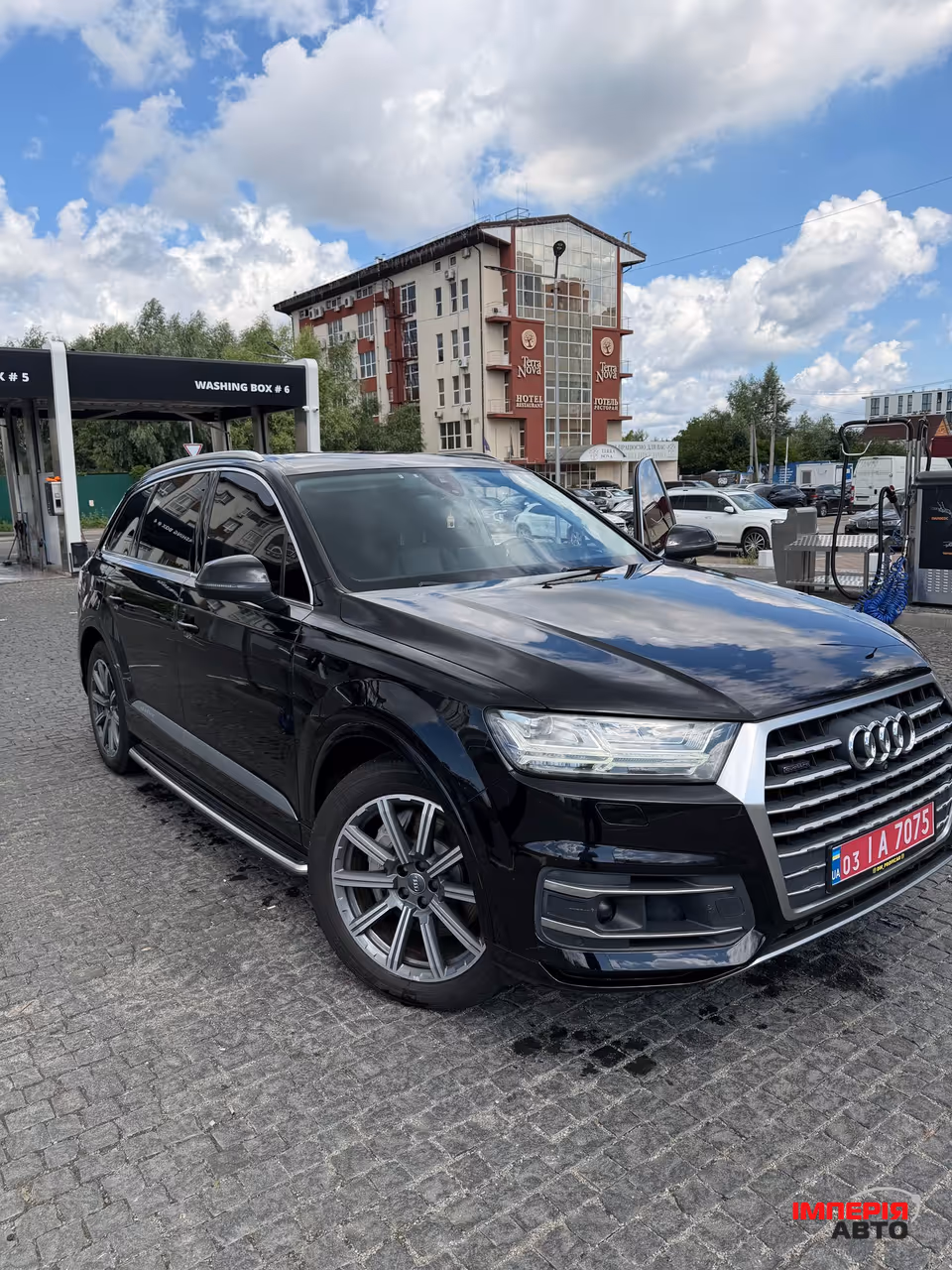 Audi Q7 - фото 6