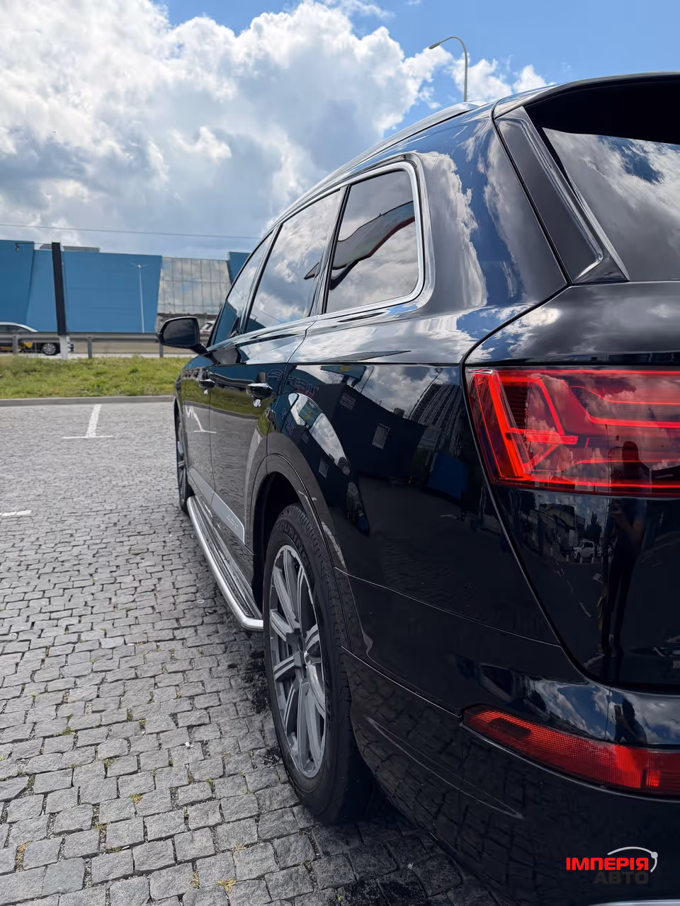 Audi Q7 - фото 15