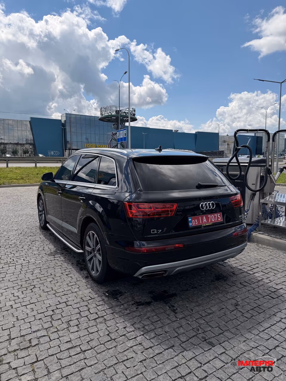 Audi Q7 - фото 13