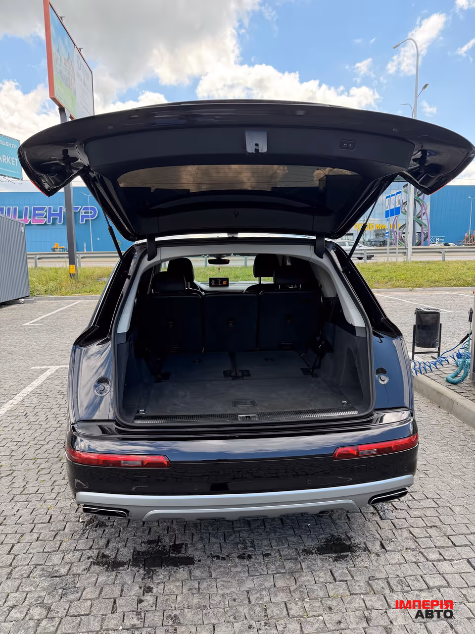 Audi Q7 - фото 21
