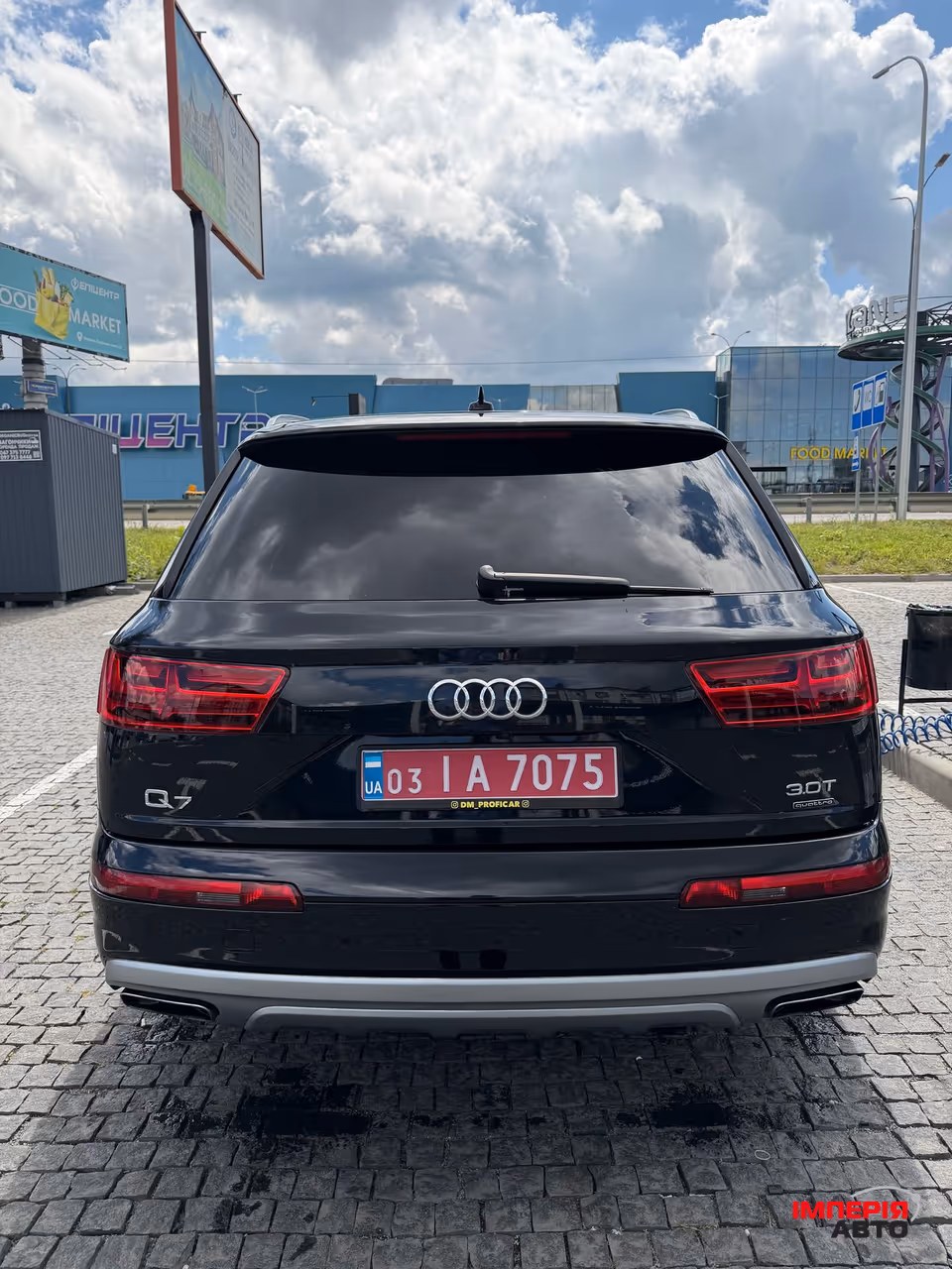Audi Q7 - фото 12