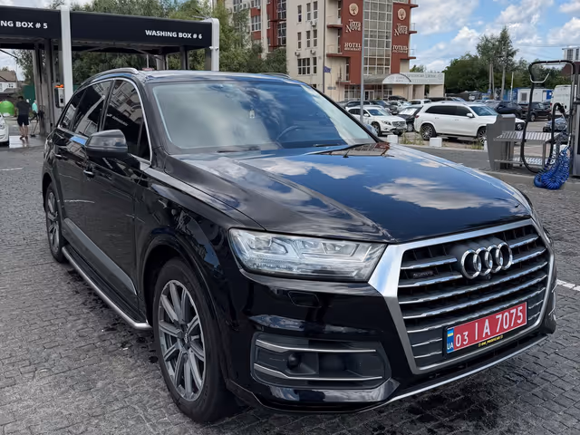 Audi Q7 - фото 5
