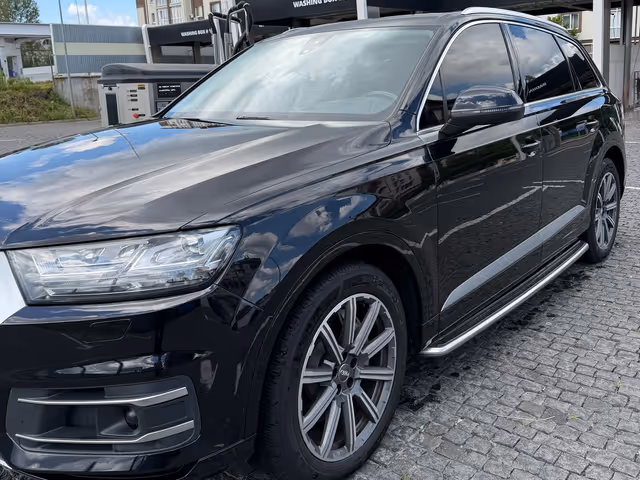 Audi Q7 - фото 4