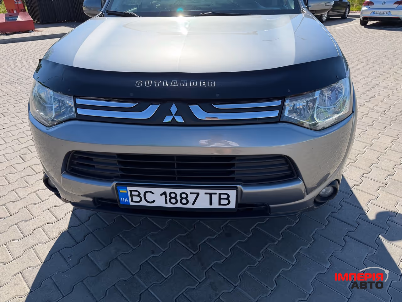 Mitsubishi Outlander - фото 8