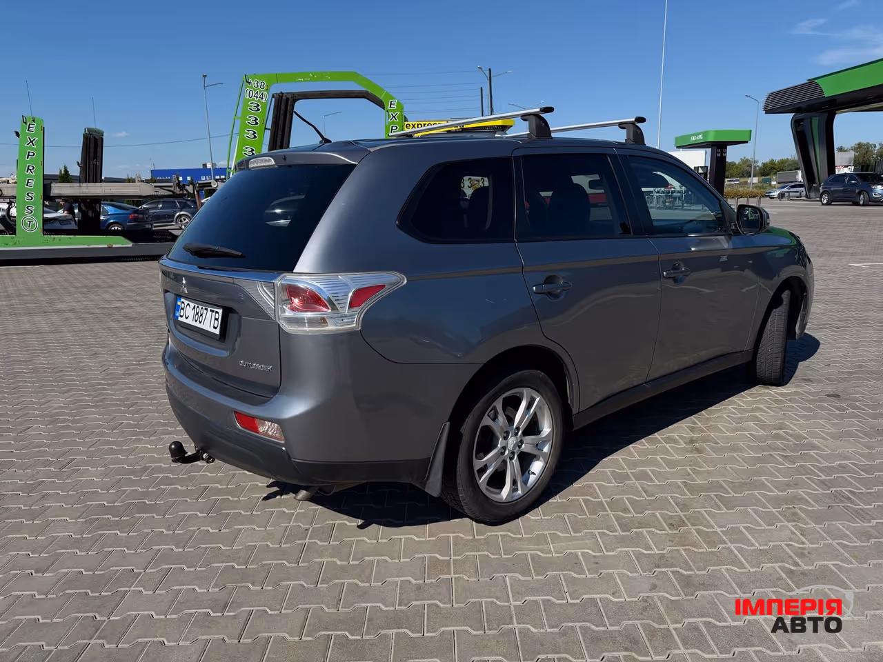 Mitsubishi Outlander - фото 3