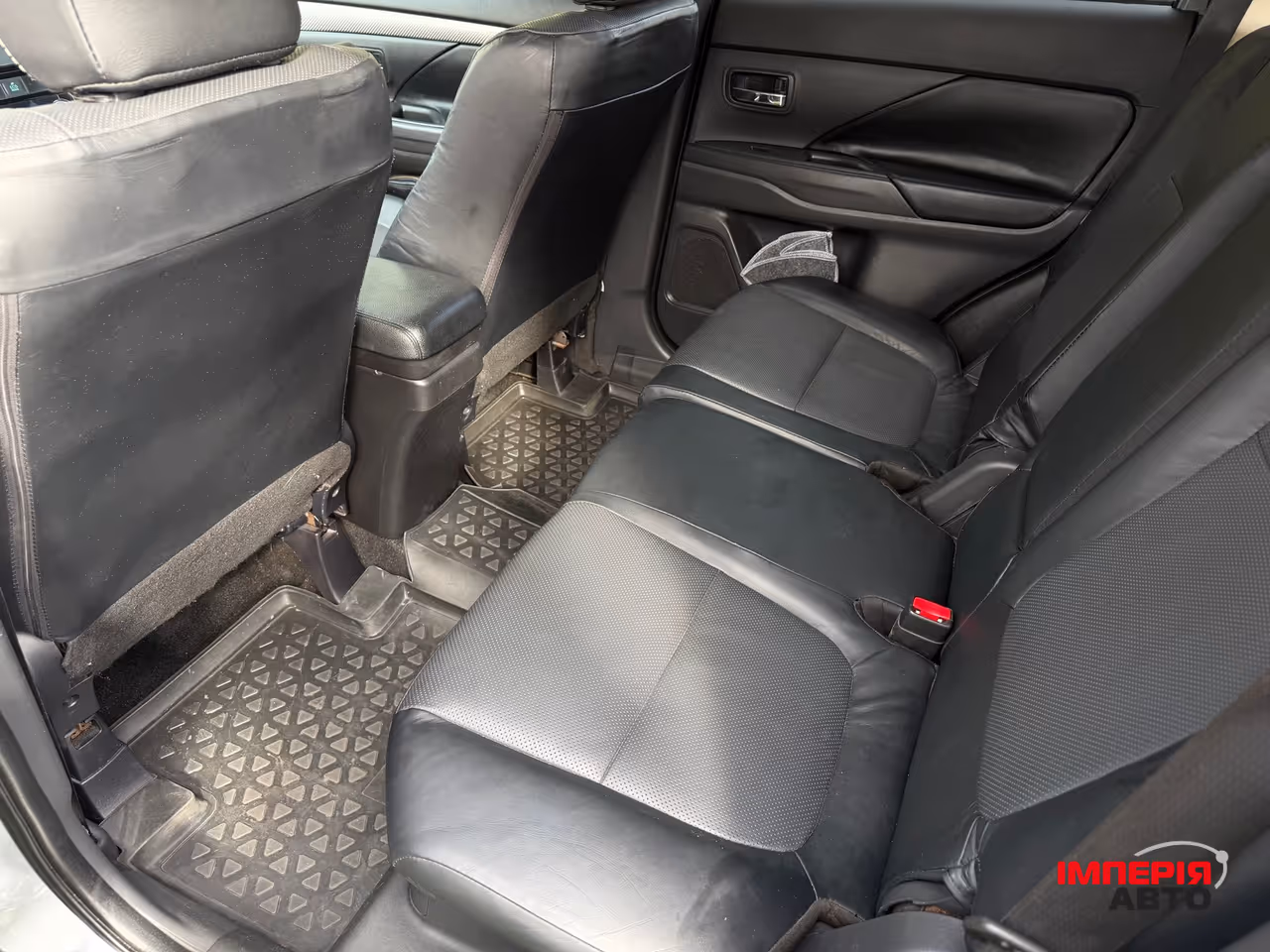 Mitsubishi Outlander - фото 26