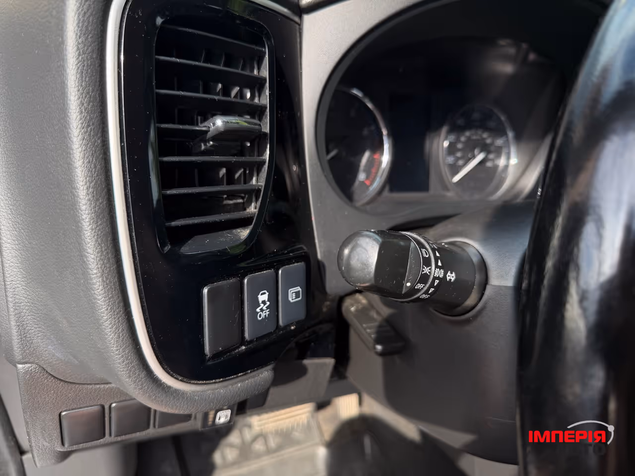 Mitsubishi Outlander - фото 32