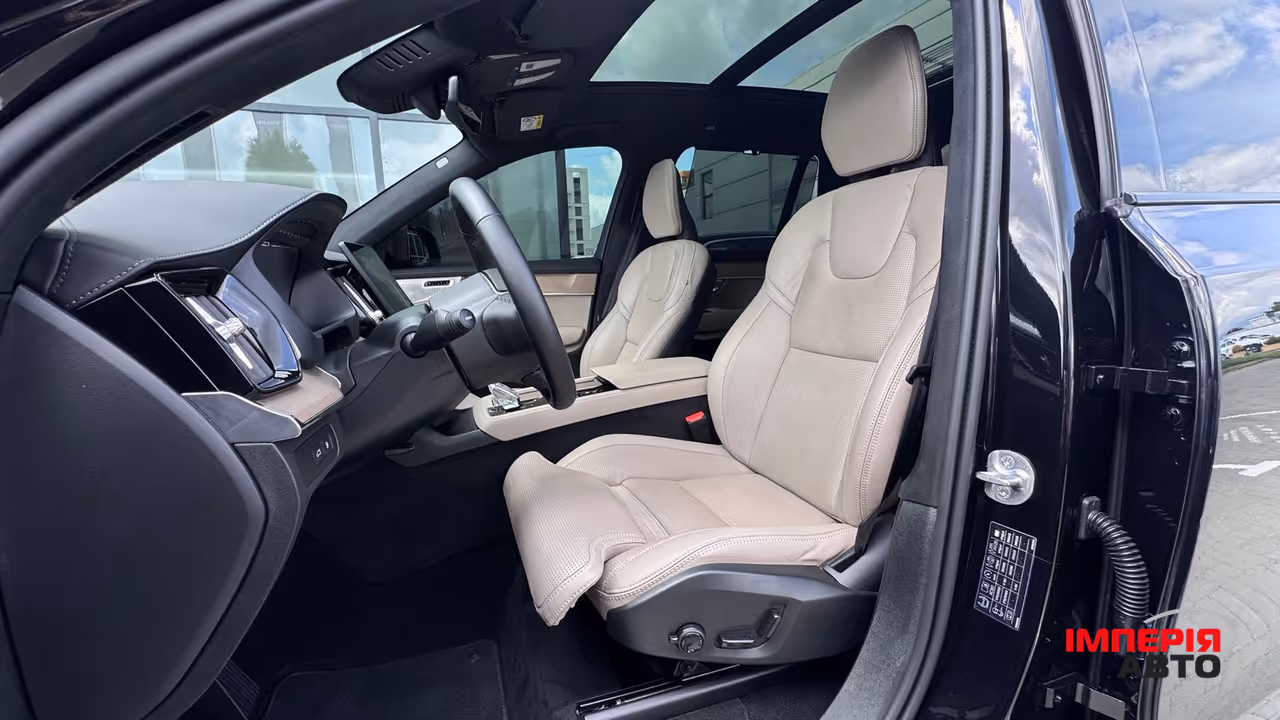 Volvo XC90 - фото 27