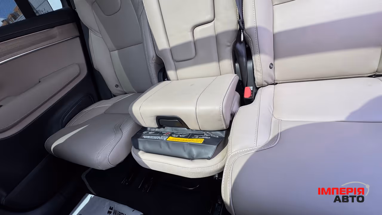 Volvo XC90 - фото 29