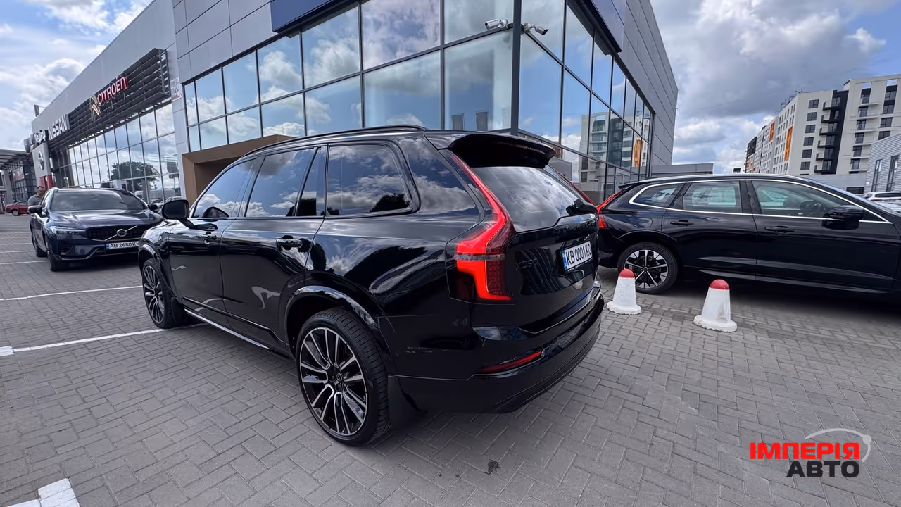 Volvo XC90 - фото 4
