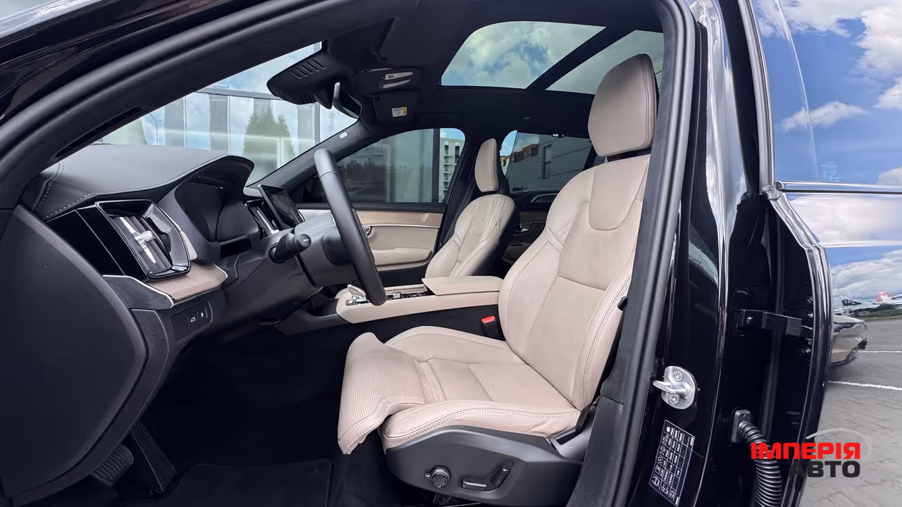 Volvo XC90 - фото 22