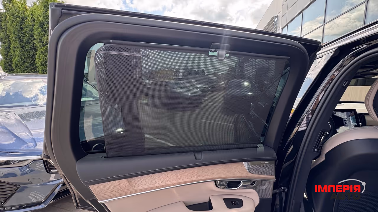 Volvo XC90 - фото 34