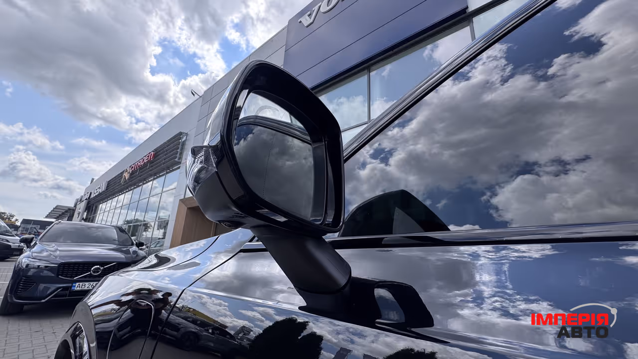 Volvo XC90 - фото 13