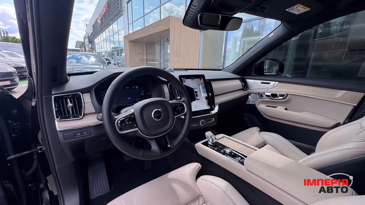 Volvo XC90 - фото 24