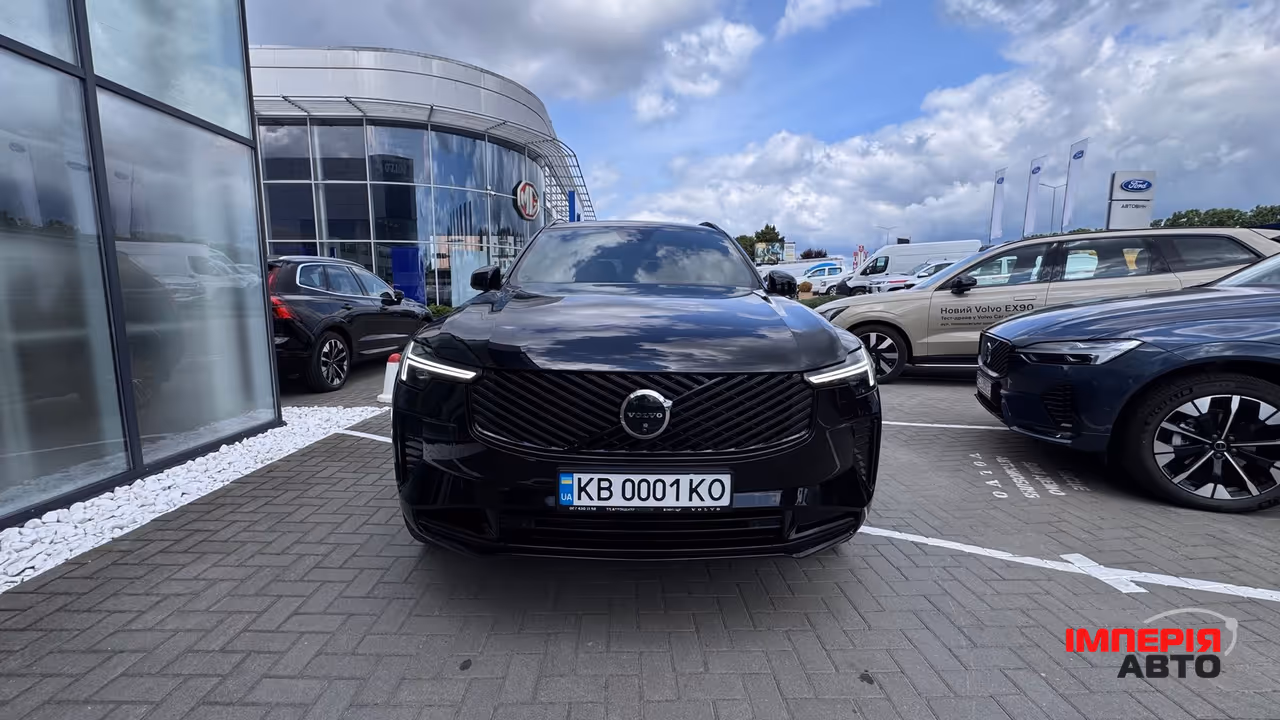 Volvo XC90 - фото 9