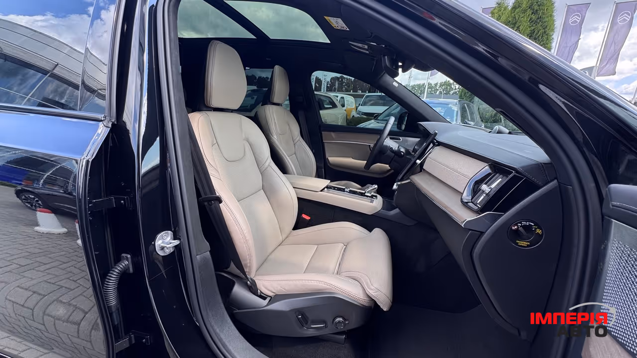 Volvo XC90 - фото 36