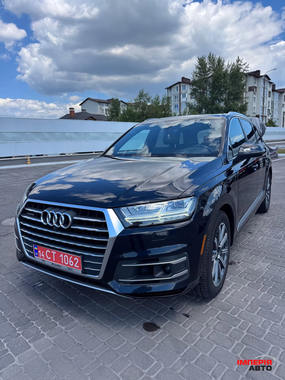 Audi Q7 - фото 1