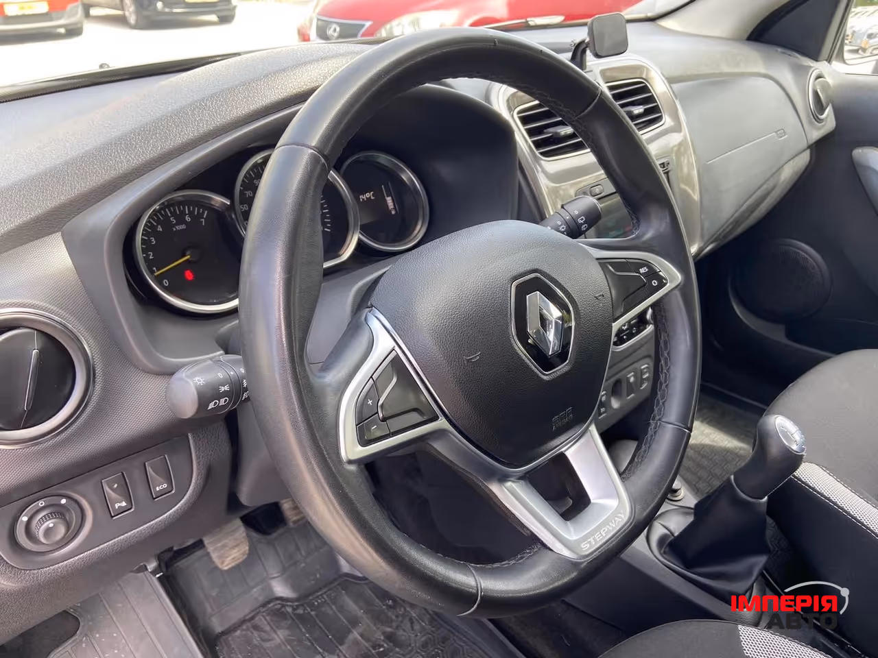 Renault Sandero - фото 5