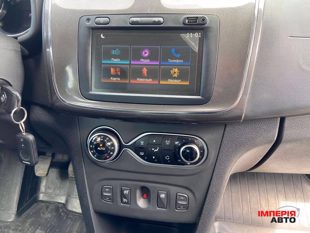 Renault Sandero - фото 11