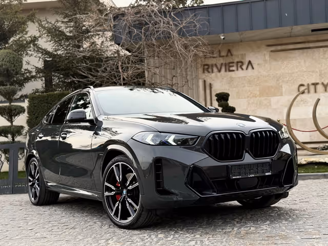 BMW X6 - фото 1