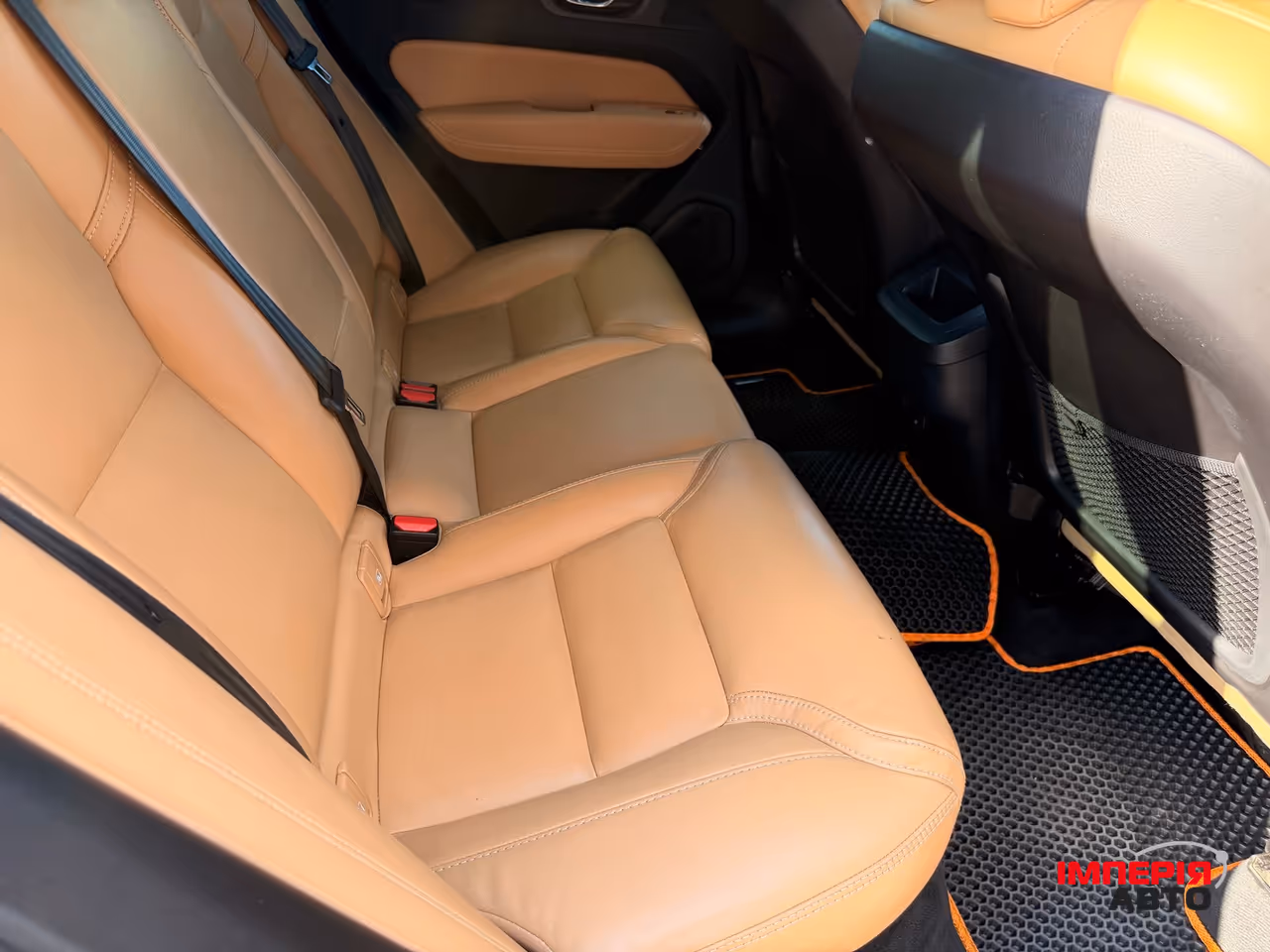 Volvo XC60 - фото 34