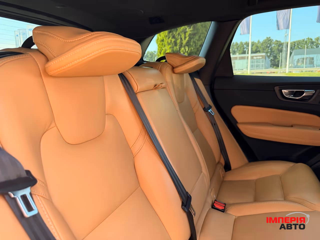 Volvo XC60 - фото 35