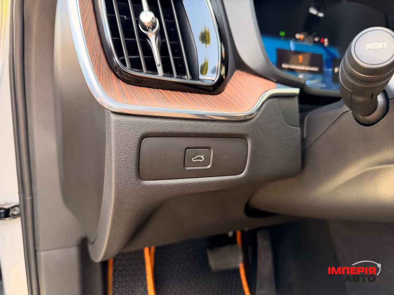 Volvo XC60 - фото 43