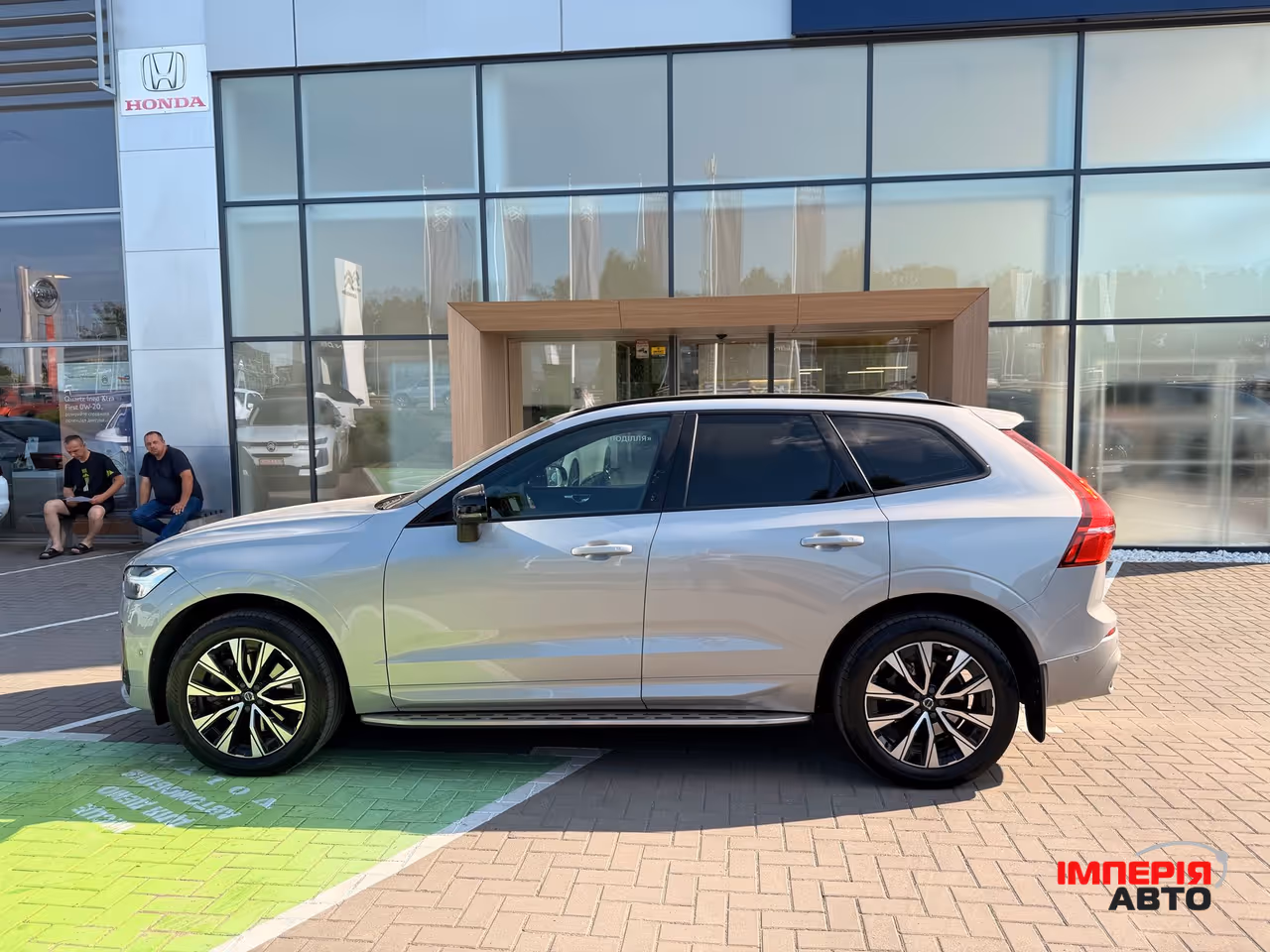Volvo XC60 - фото 10