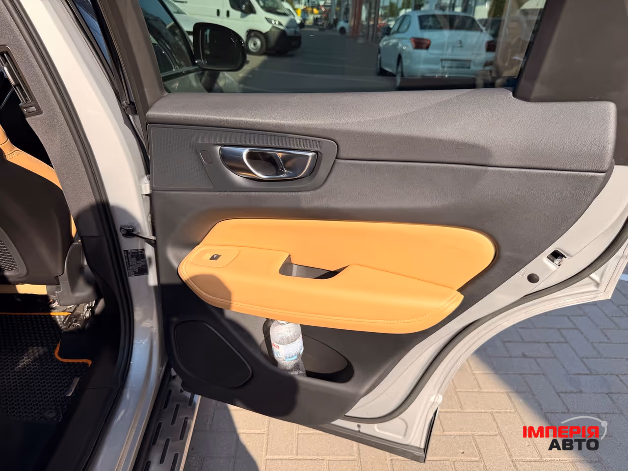 Volvo XC60 - фото 33